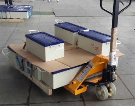 <a href='http://westfieldfloors.com' title='電池運輸' >電池運輸</a>